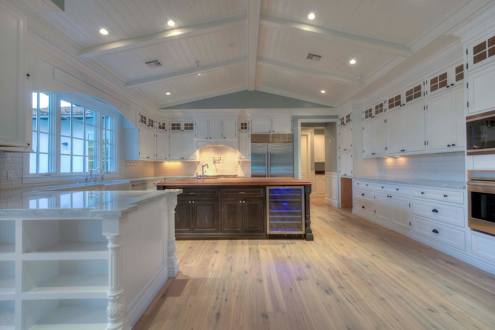 Transitional kitchen photo in Phoenix