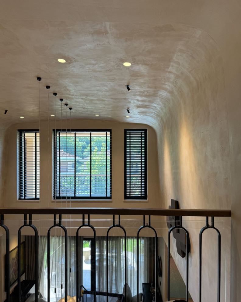 Отделка потолка декоративной штукатуркой: эффектный акцент для любого интерьера