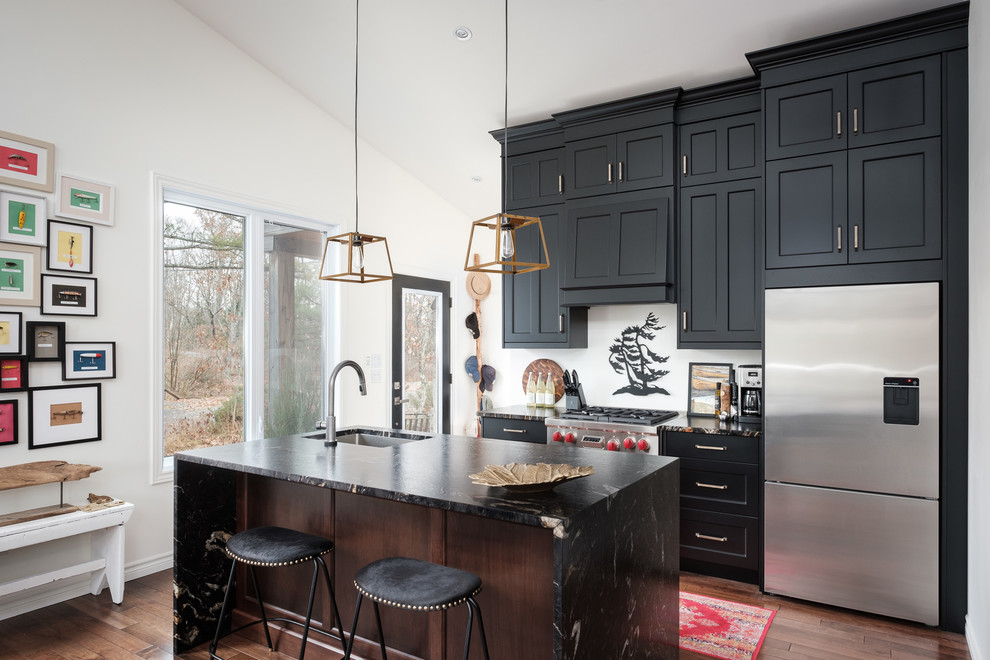 Inspiration for a small transitional kitchen in Toronto.