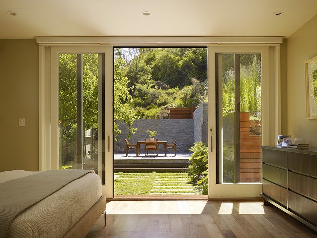 Cole Valley Hillside - John Maniscalco Architecture modern-bedroom