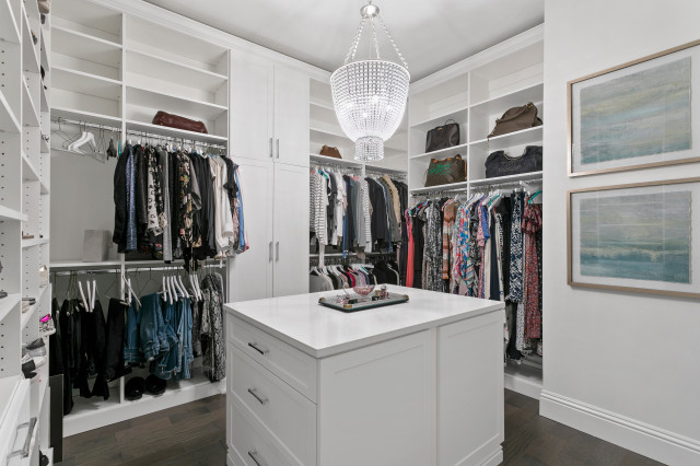 Sunset Blvd. - Transitional wardrobe