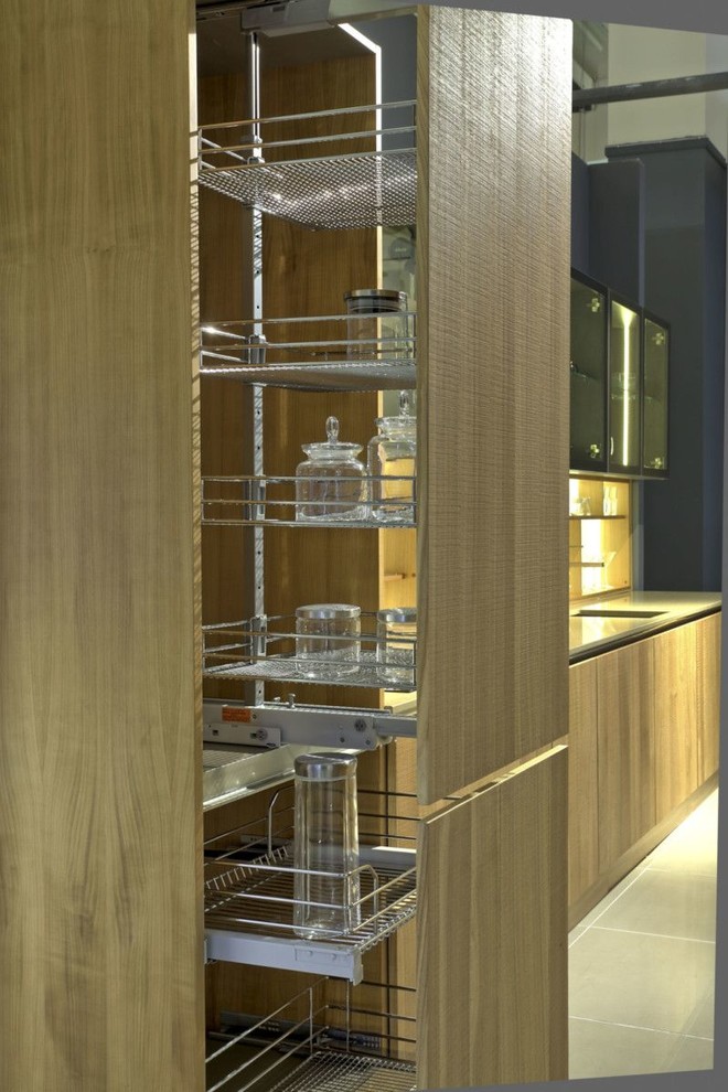 Ascania Cherry brush