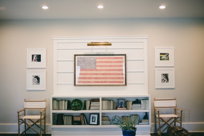 Inspiration for a rustic home design remodel in Orange County
