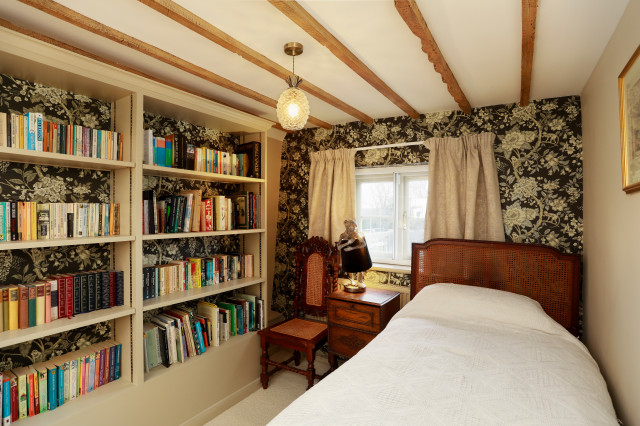 Refurbishment of Kentish Doomsday Farmhouse farmhouse-bedroom