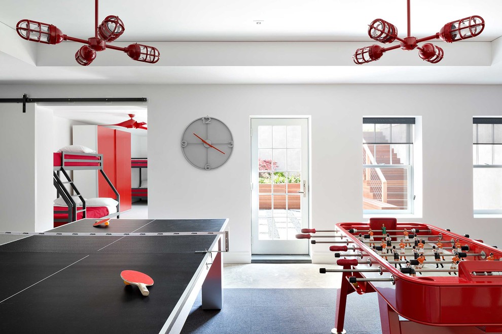 Beach Style Kids - Beach style kids' room photo in New York