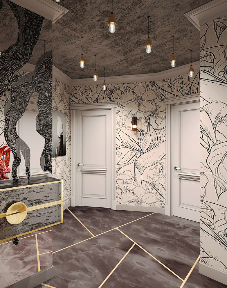 Глубокая зелень и жухлые розы