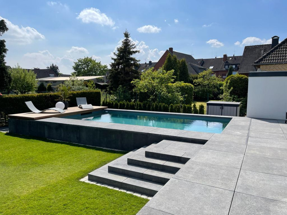Moderner Pool in Düsseldorf