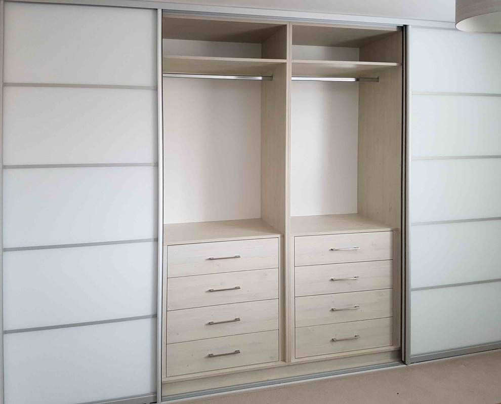 Bespoke Fitted Sliding Wardrobe