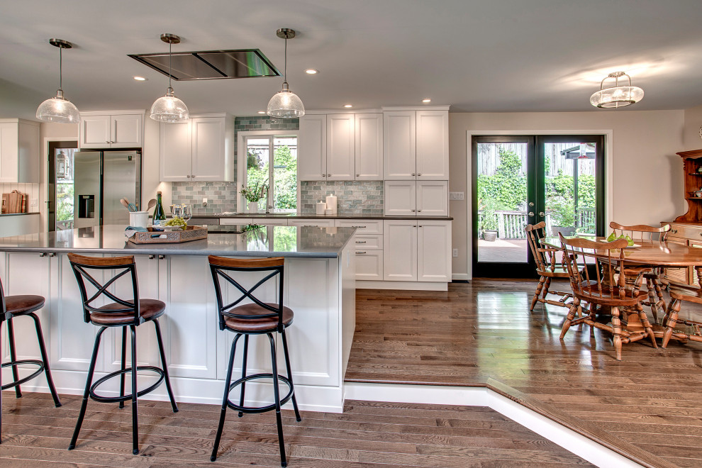 Home design - transitional home design idea in Seattle
