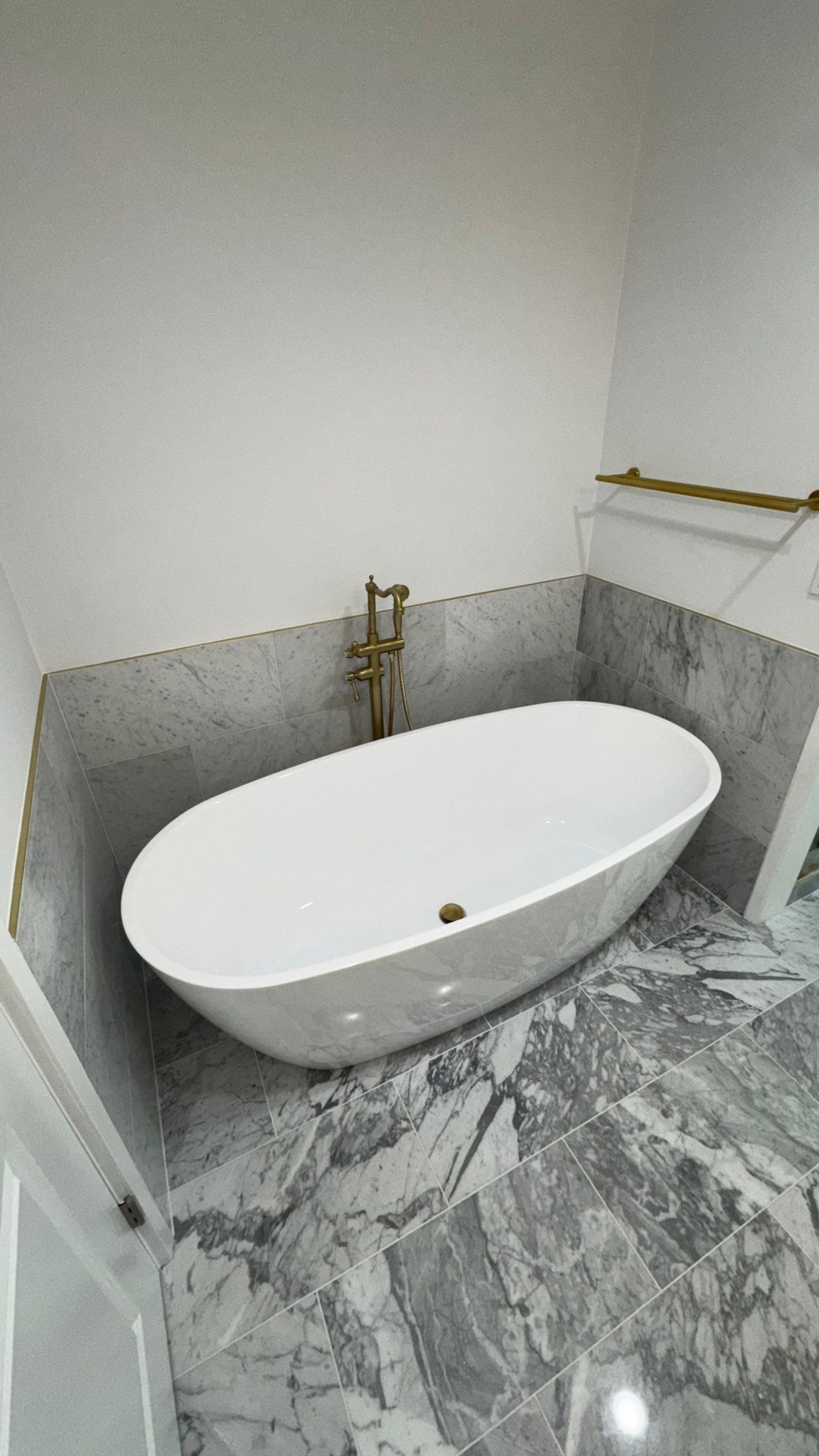 Master Bathroom - Chatsworth