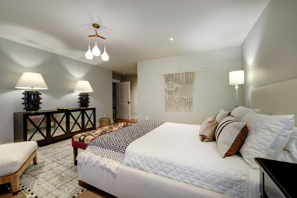 Inspiration for a transitional home design remodel in Austin