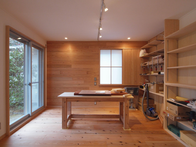 木に包まれたワークスペース空間 scandinave-salle-de-sejour