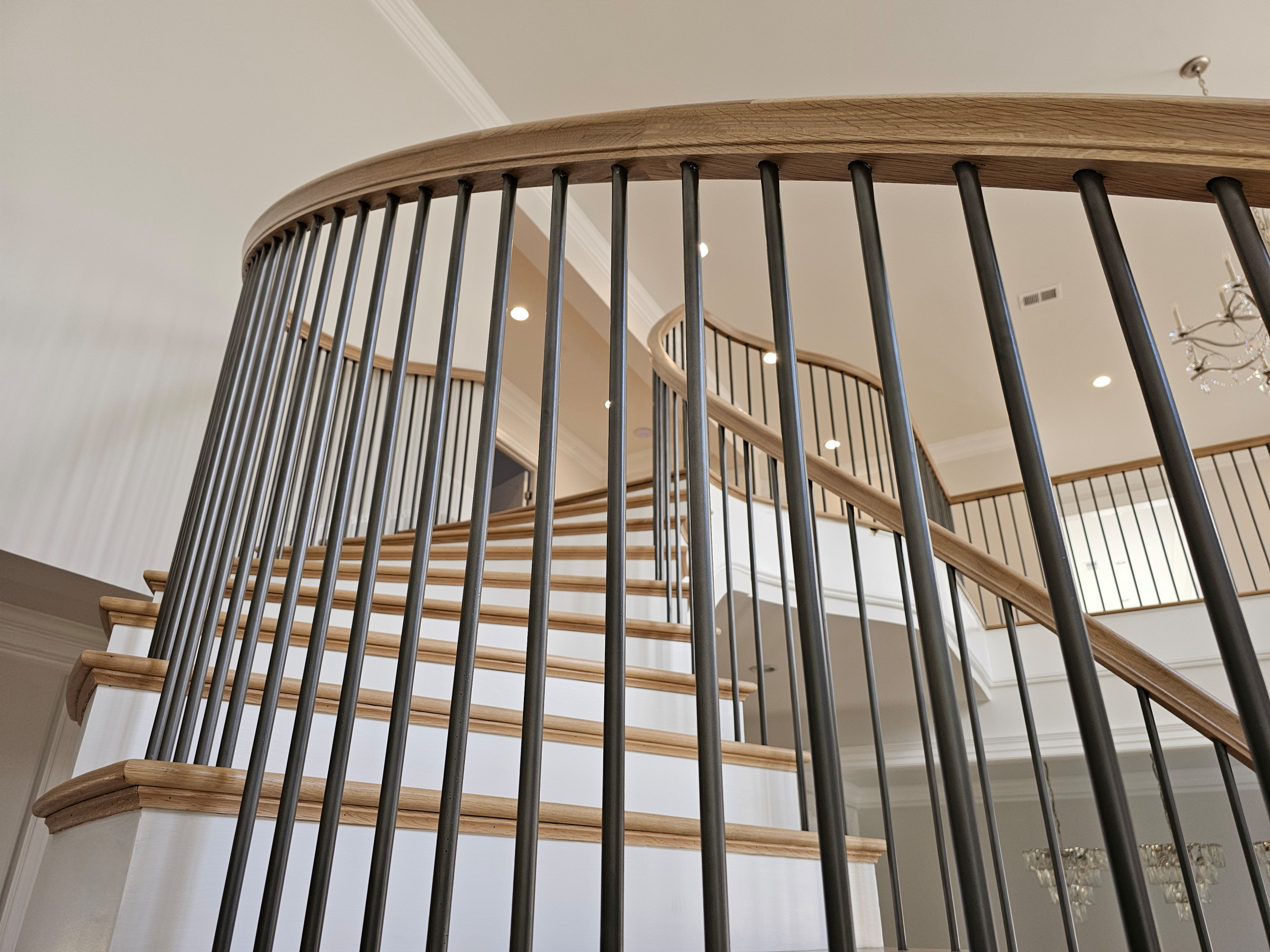 116_Elegant & Eye-catching Curved Staircase, Leesburg VA 20175