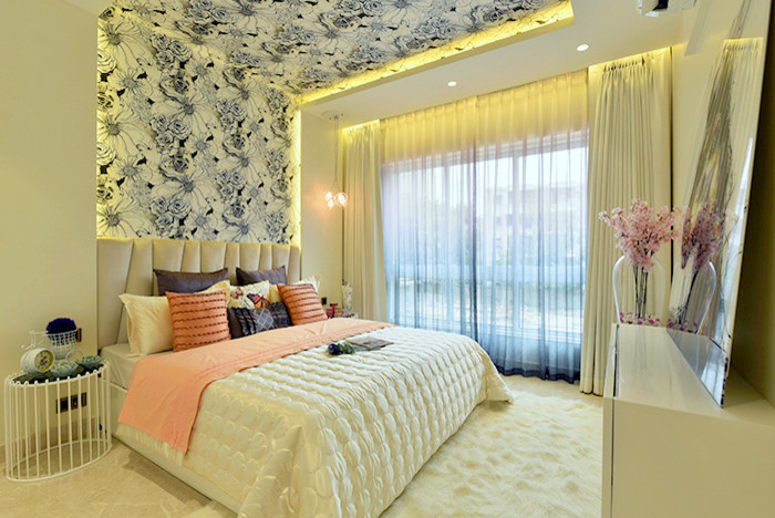 Inspiration for a mid-sized contemporary guest bedroom in Mumbai with white walls and marble floors.