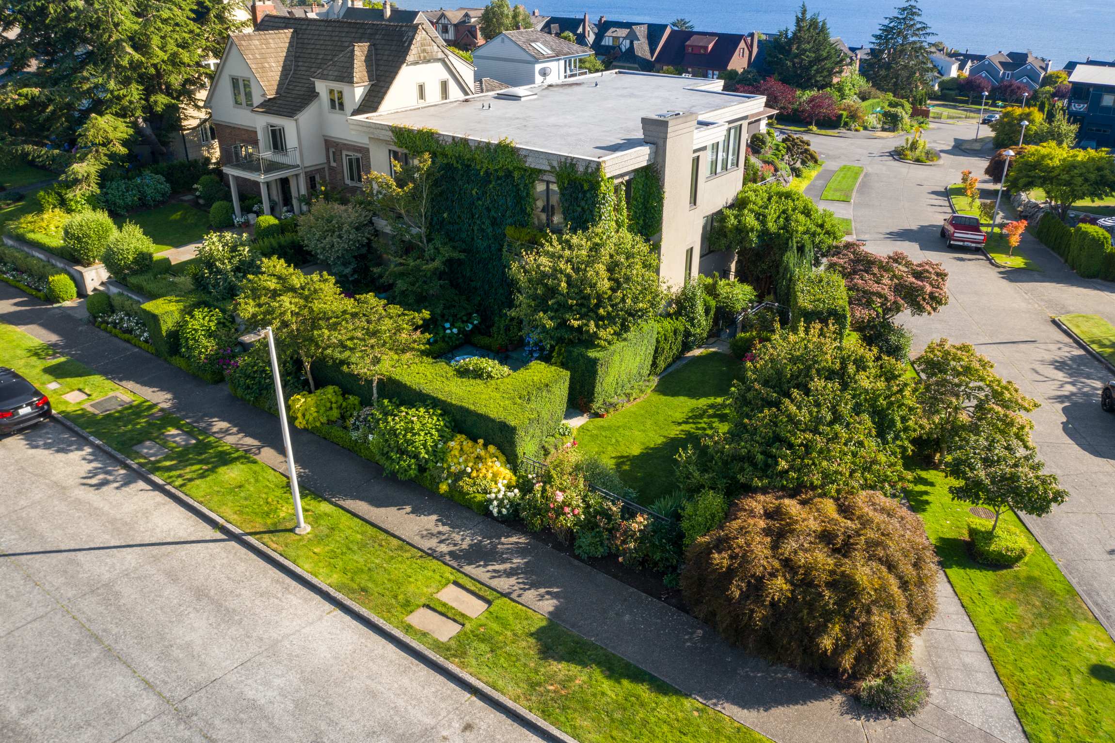 Custom Executive Home - Magnolia