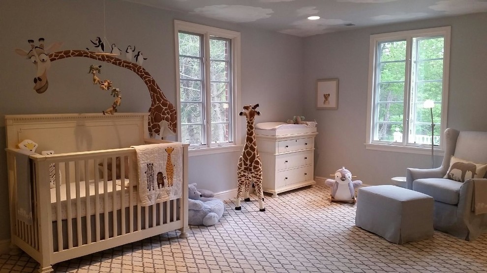 Foto de habitación de bebé minimalista de tamaño medio