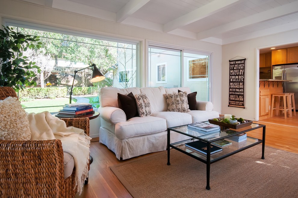Sidney Ct. Staging