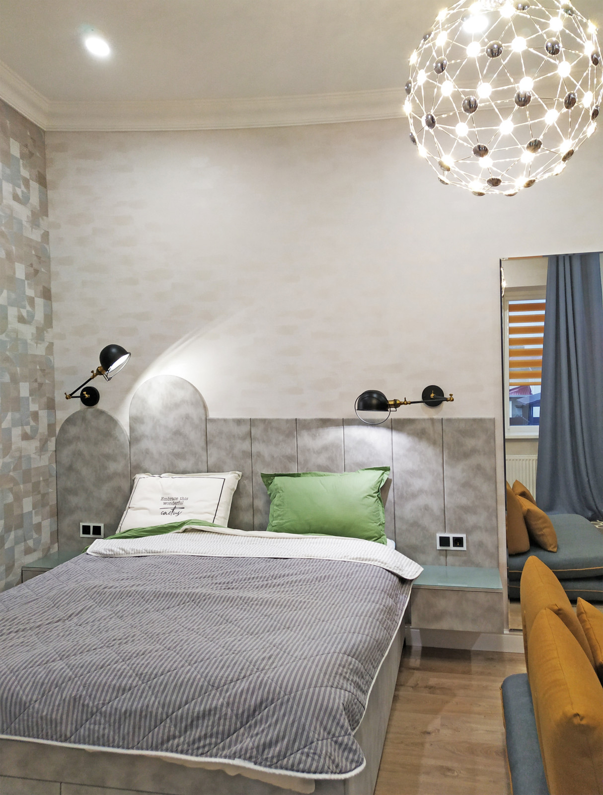 Подростковая комната с элементами лофта