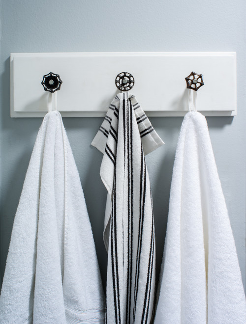 Towel Rack Ideas Sensible Stylish, Bathroom Decor Towel Racks