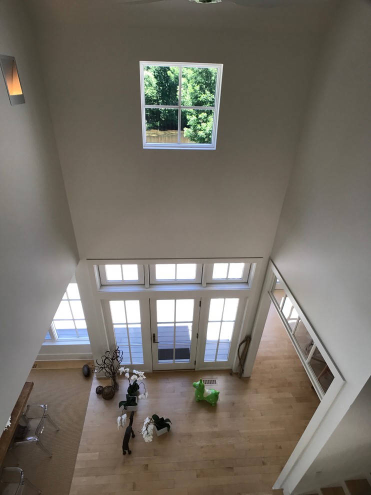 Home design - transitional home design idea in Bridgeport
