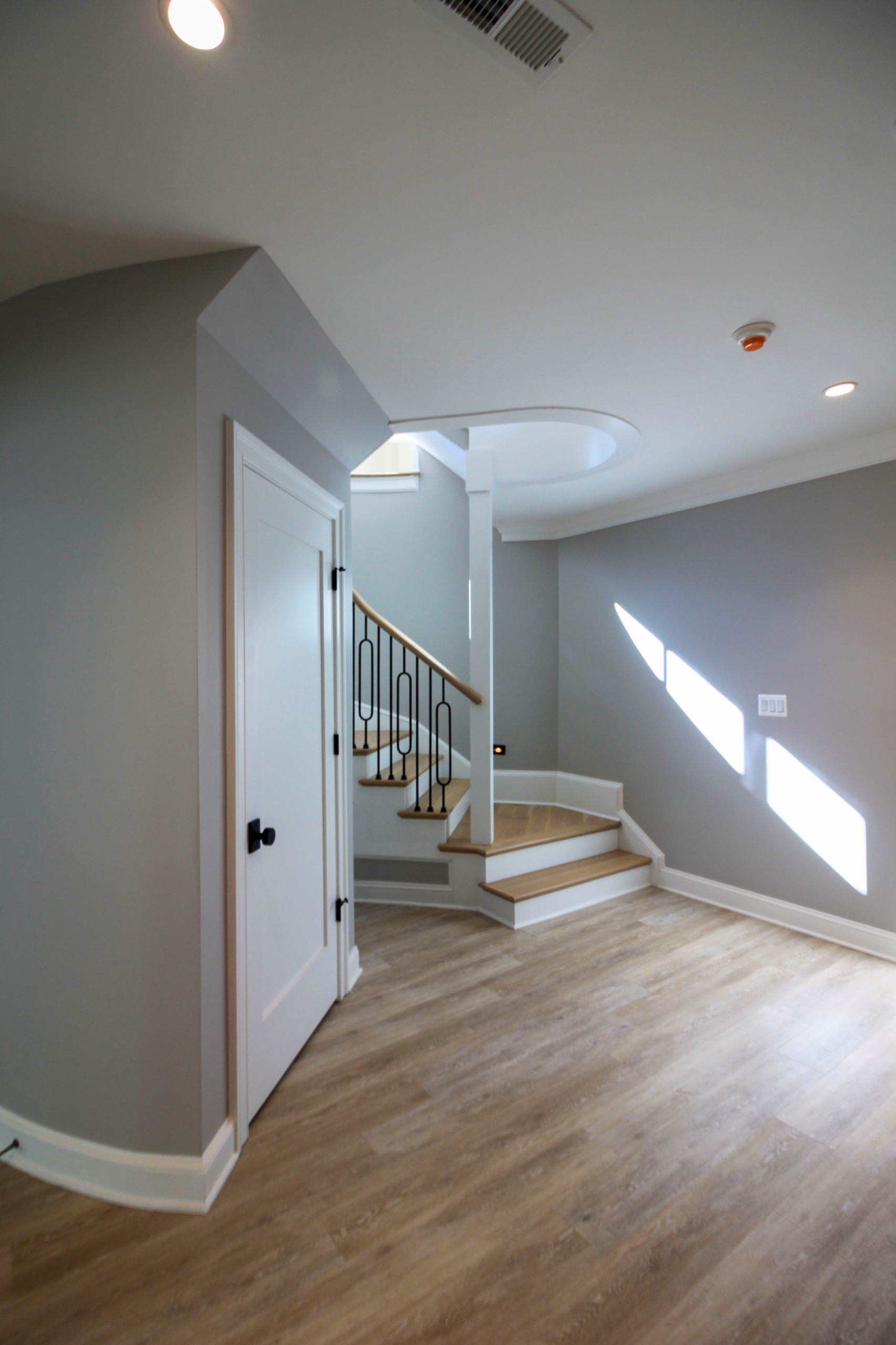 95_Remarkable and elegant floating elliptical staircase, McLean, VA 22101