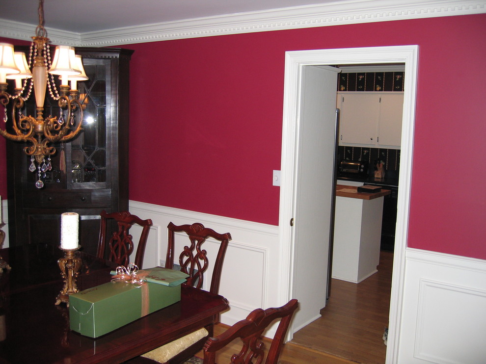 Transitional kitchen photo in Atlanta