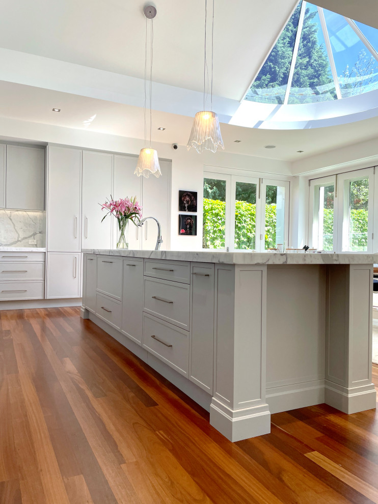 PRINCE EDWARD RESIDENCE Hampton Kitchen Sydney by Kitchens by Emanuel Houzz
