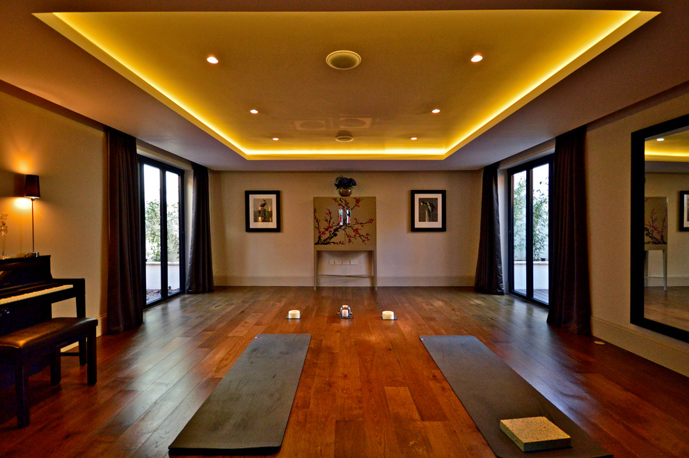 Mid-sized contemporary home gym in Buckinghamshire.