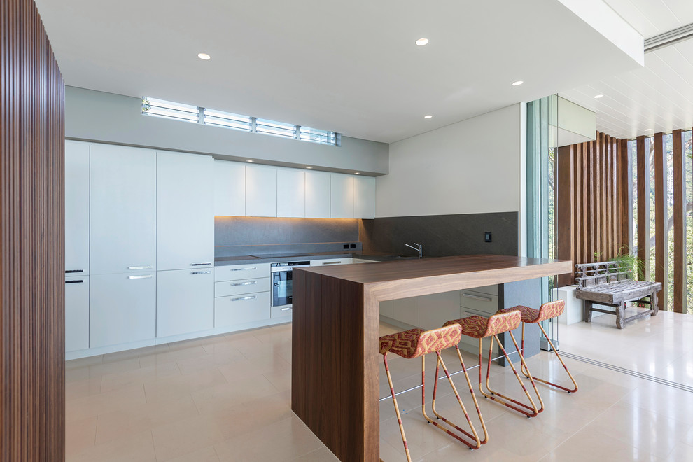 Photo of an expansive contemporary kitchen in Cairns.