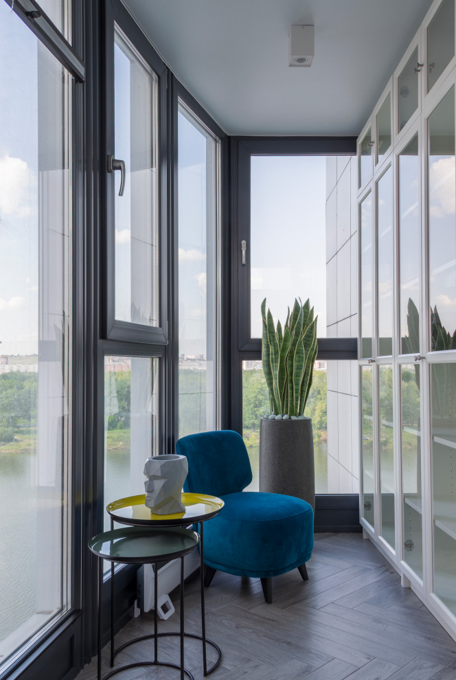 Утепленный балкон-библиотека с видом на Енисей