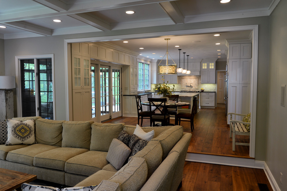Example of a transitional kitchen design in Cleveland