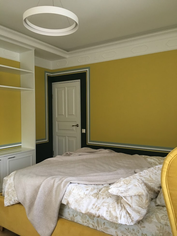 Горчичная спальня