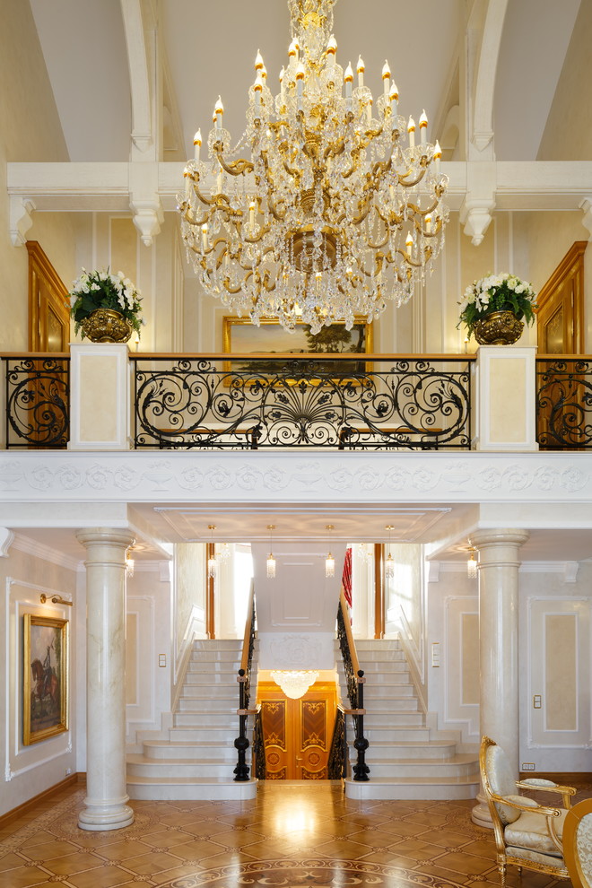 Мраморная лестница