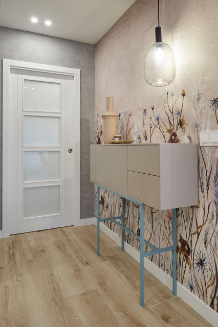 Proyecto de redistribuci&oacute;n y decoraci&oacute;n para vivienda de nueva construcci&oacute;n modern-entrance