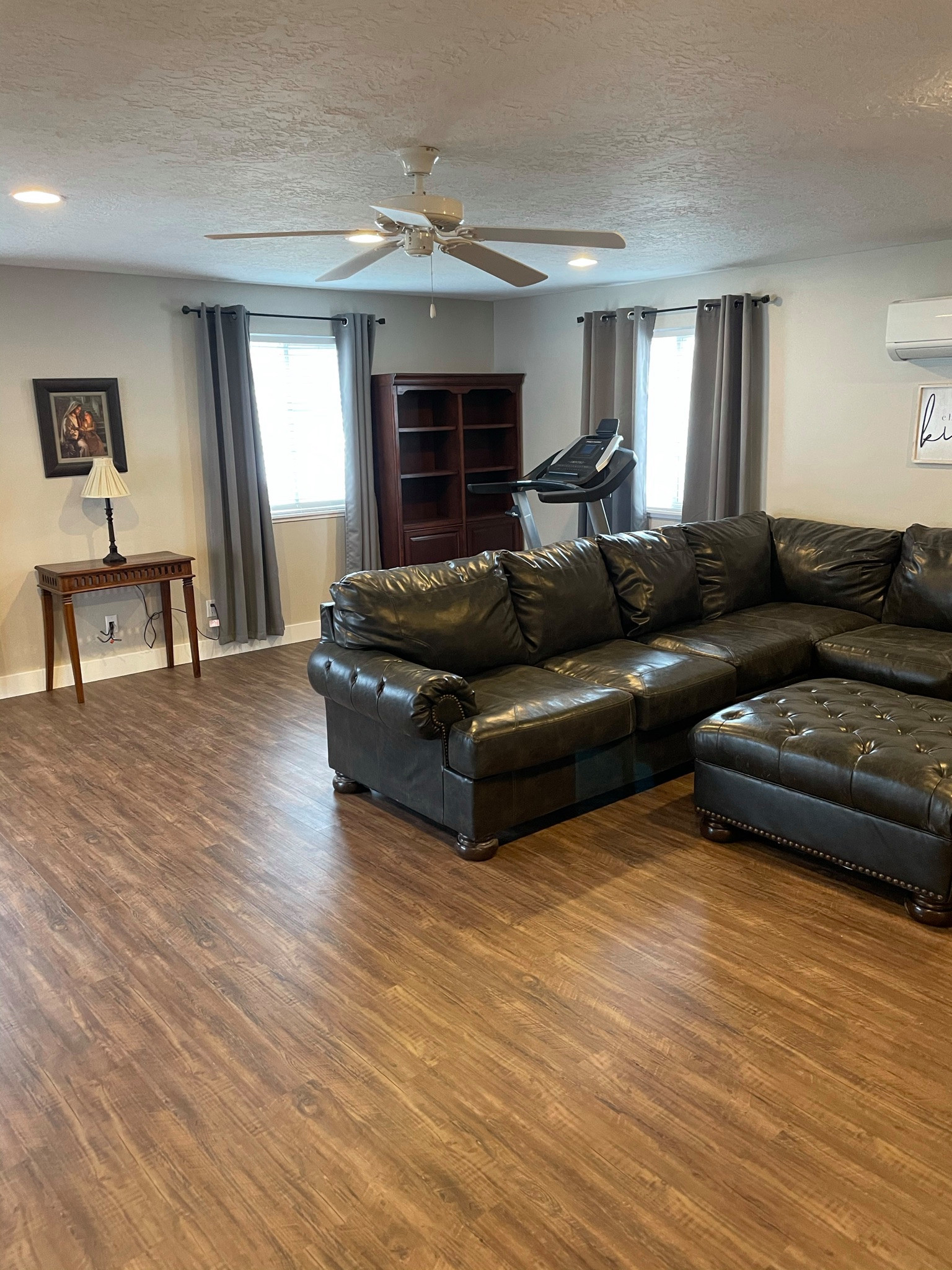 Living Room/Bathroom