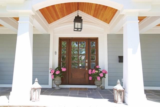 Example of a transitional exterior home design in Orange County