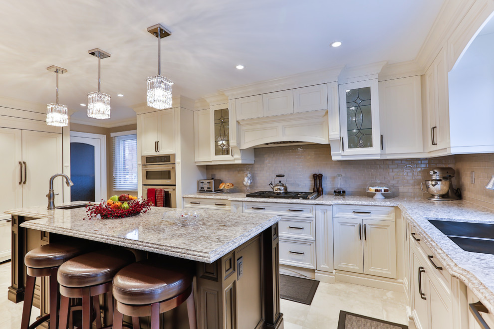 Inspiration for a transitional kitchen remodel in Toronto