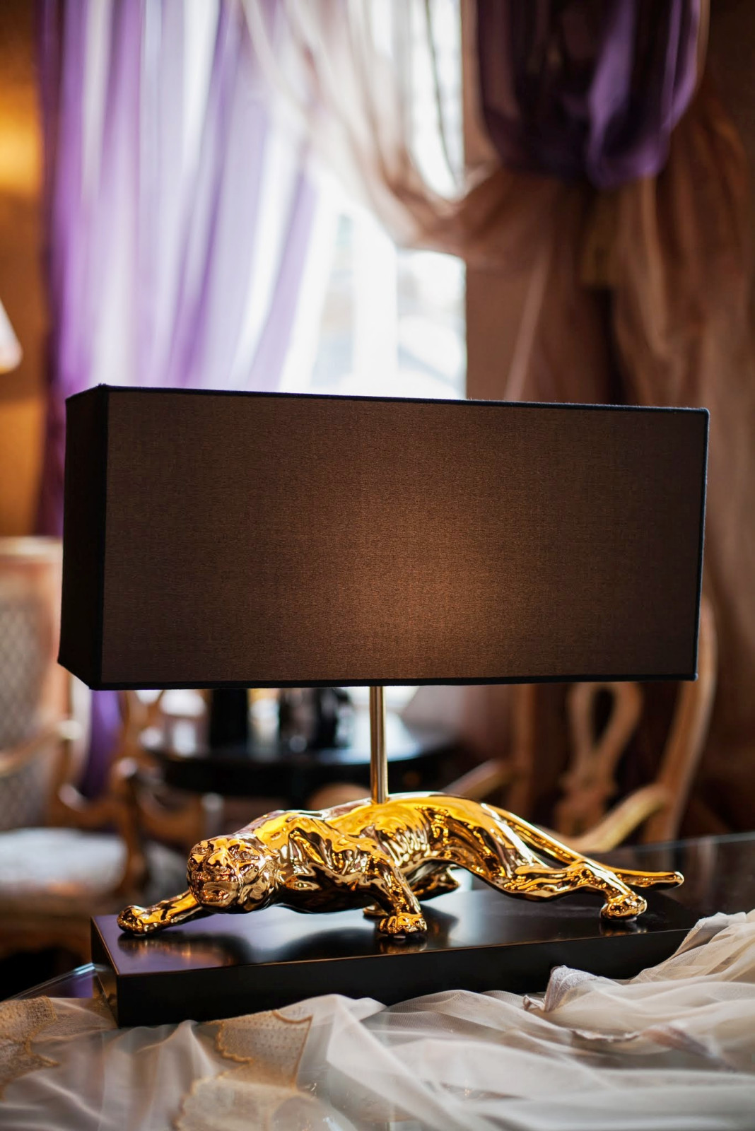 Распродажа выставочных образцов итальянской мебели, светильников и аксессуаров