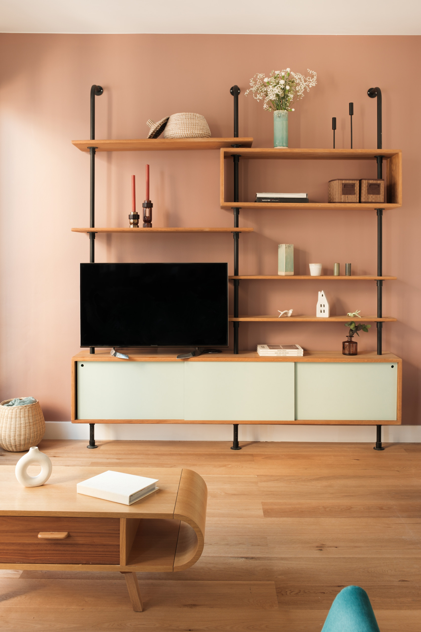 Rénovation colorée d’un appartement années 50