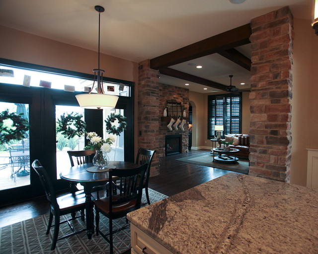 Dinette transitional-kitchen