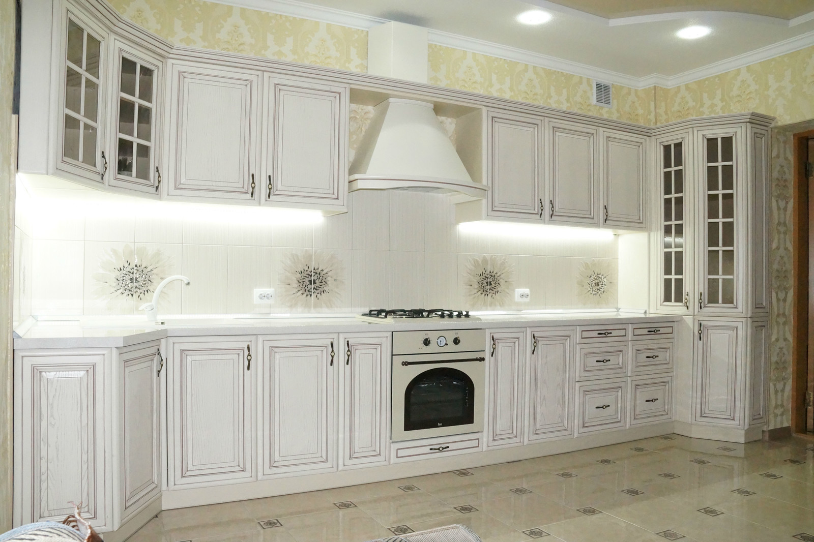 Кухонные гарнитуры