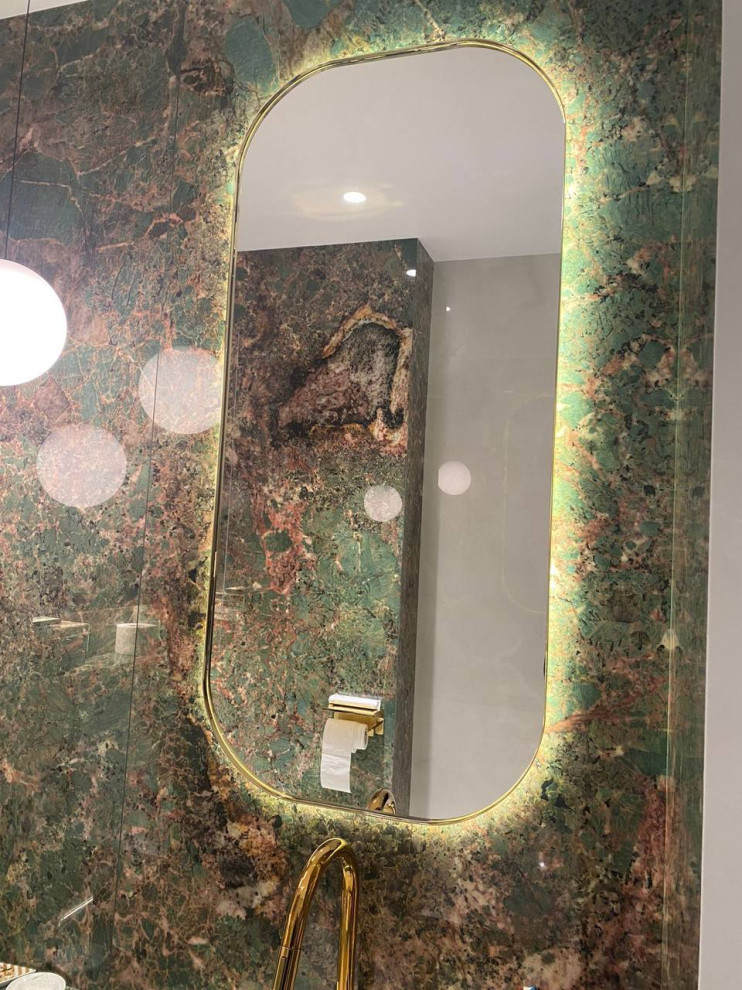 Зеркало с подсветкой в ванную комнату