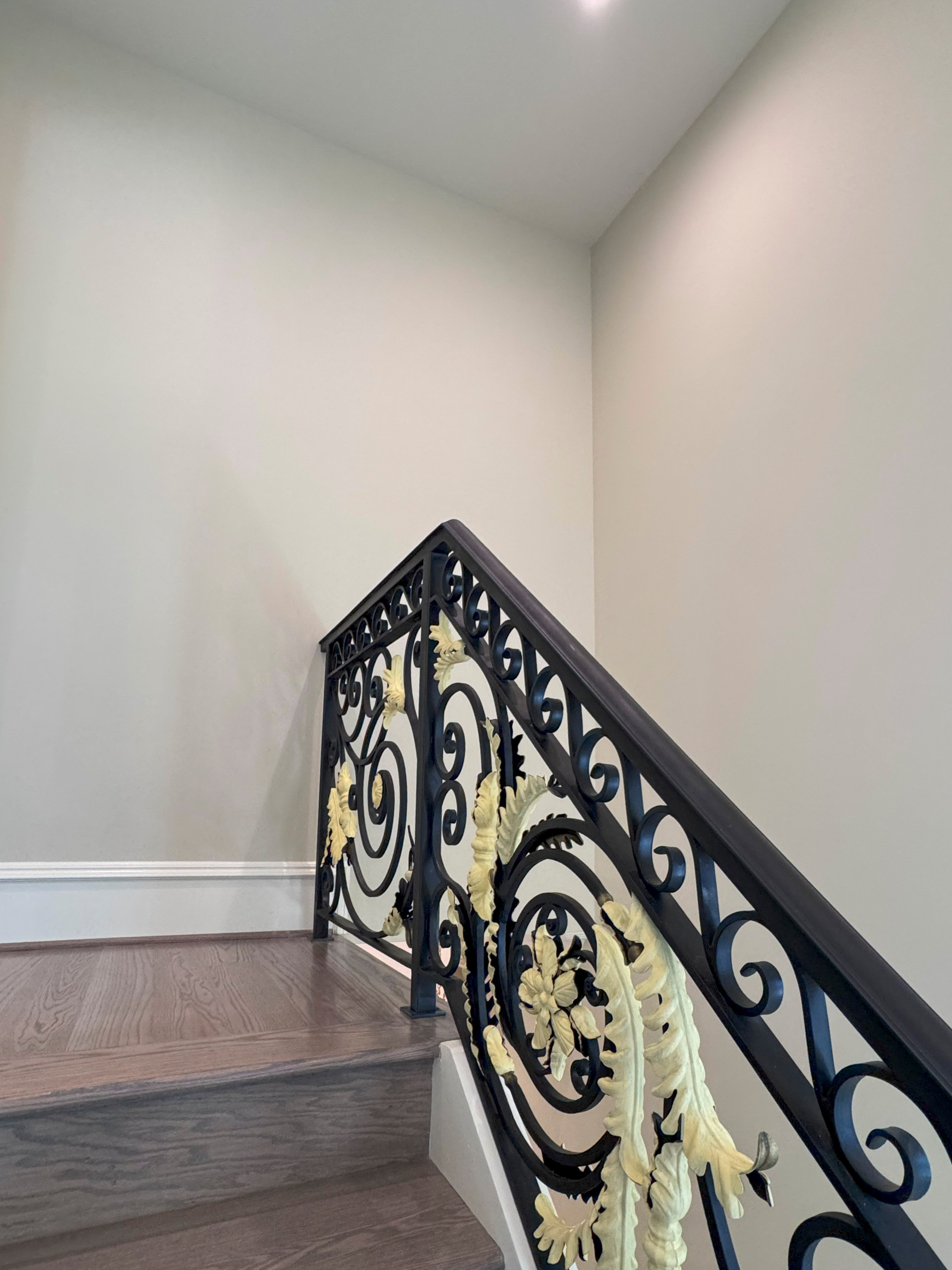 135_Vibrant Staircase with Touch of Historic Grandeur, Great Falls, VA 22066