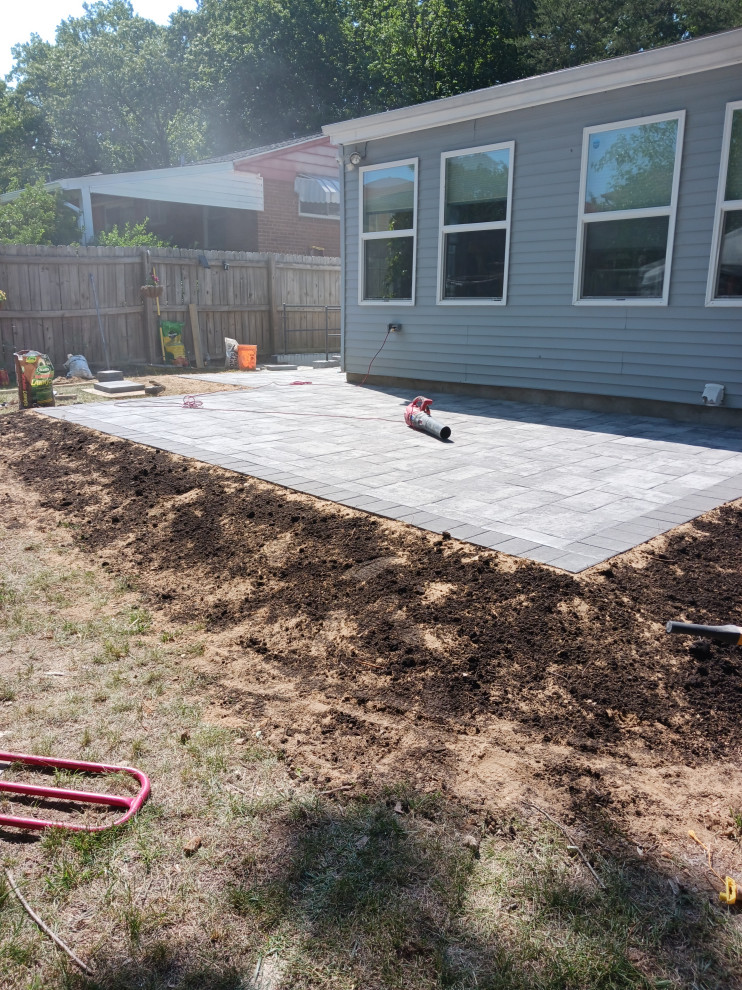 Patio - Paver | Retaining Wall - Stone