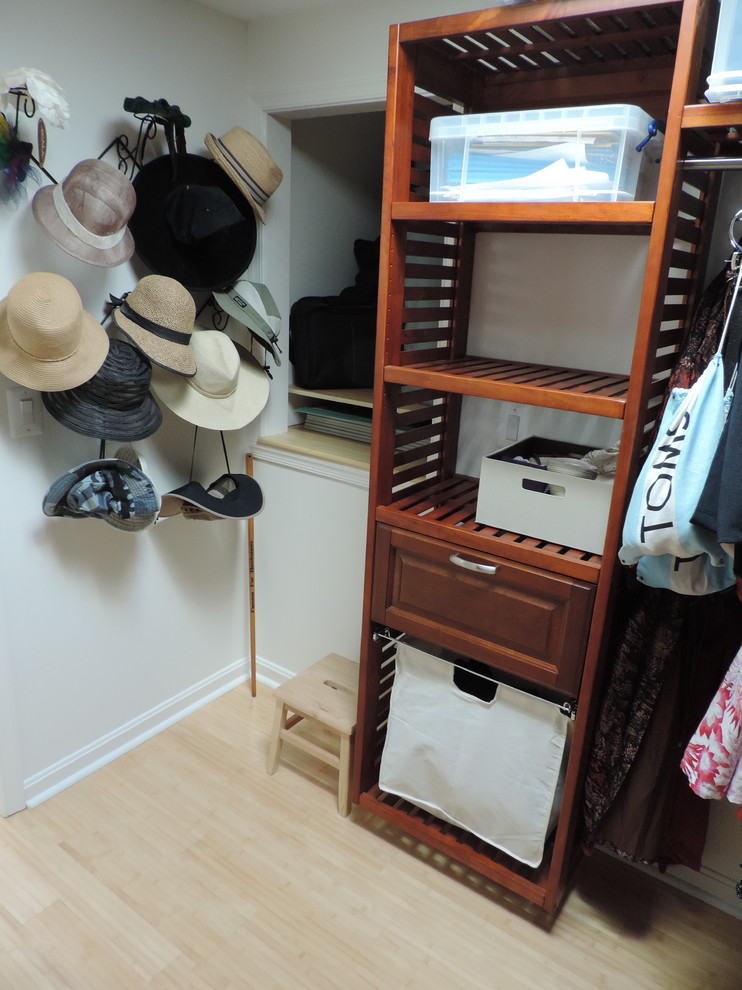 Design ideas for a traditional storage and wardrobe in Baltimore.