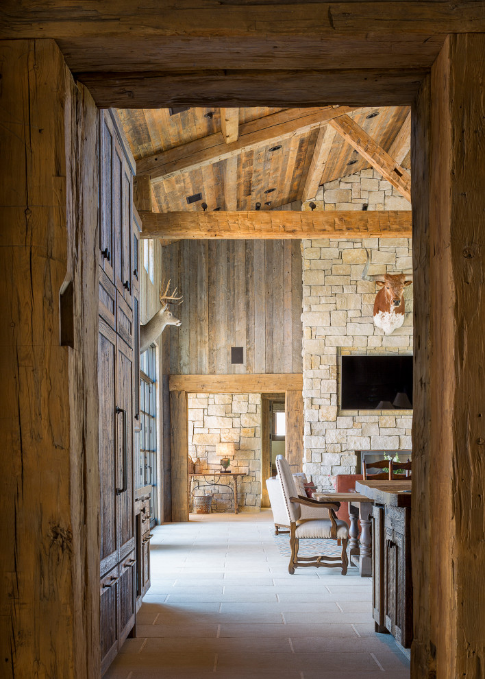 Inspiration for a rustic home design remodel in Austin