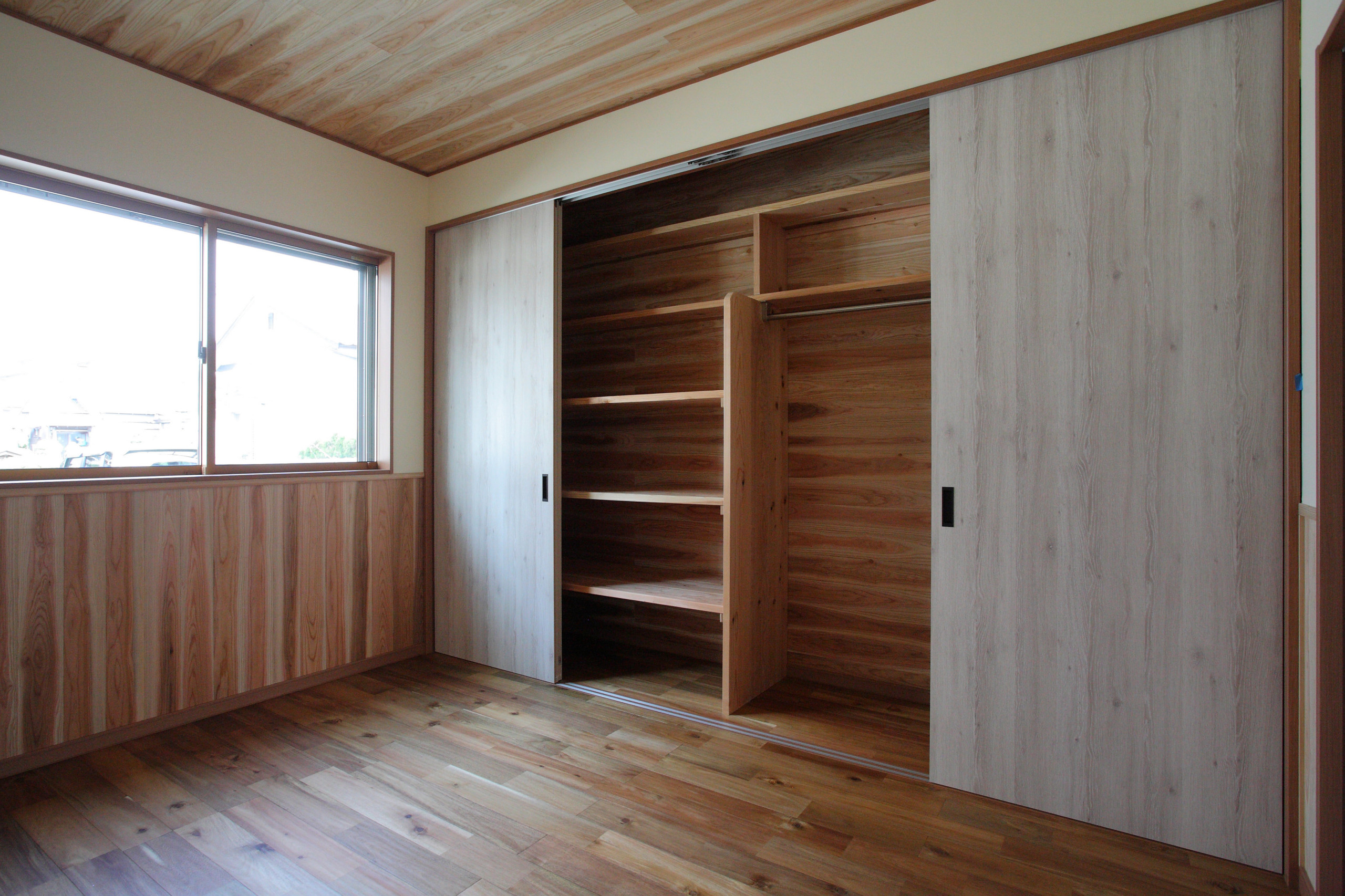 広々とした開放感ある平屋の家