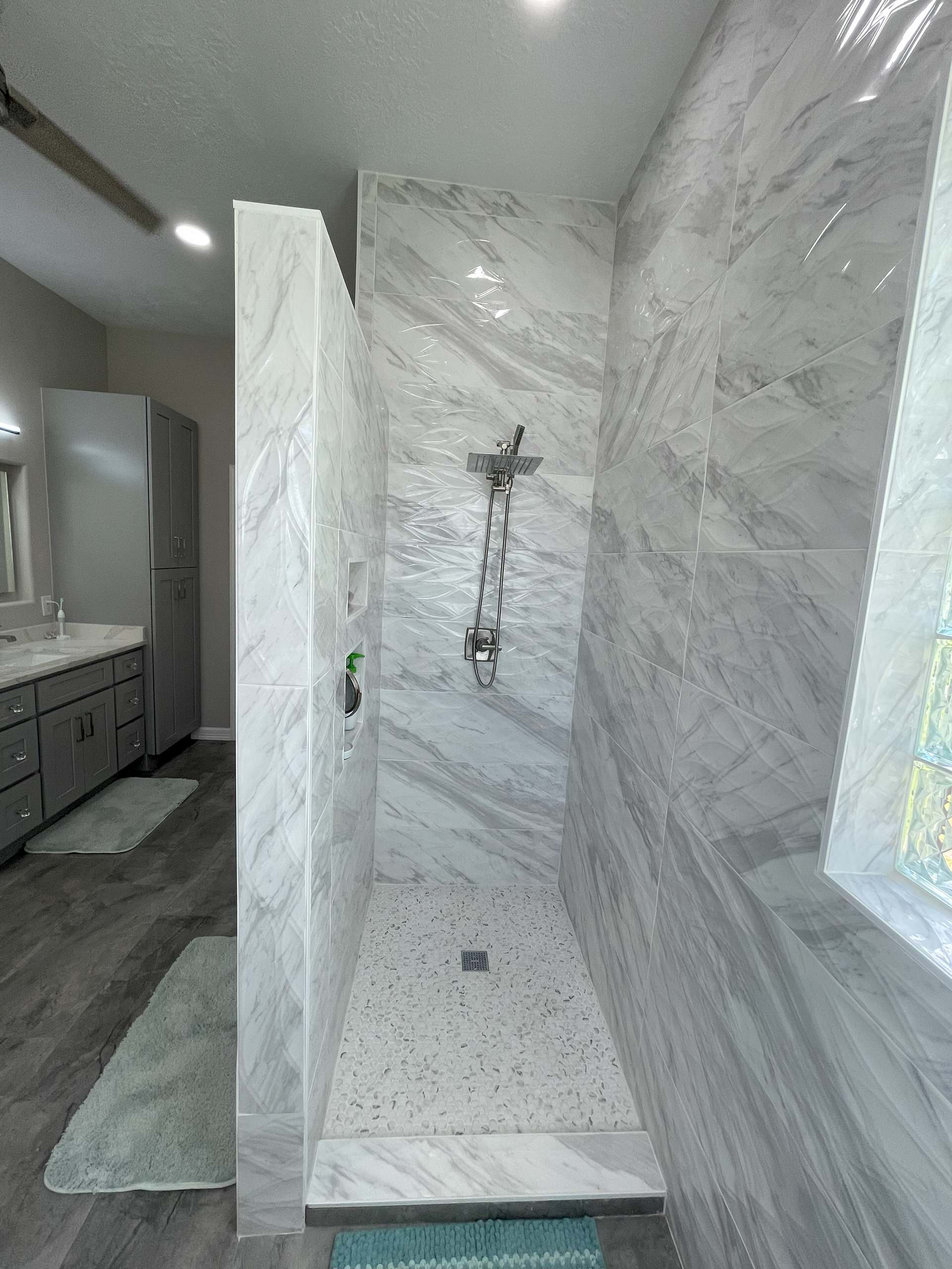 Contemporary Primary Bathroom Remodeling in Tomball, TX