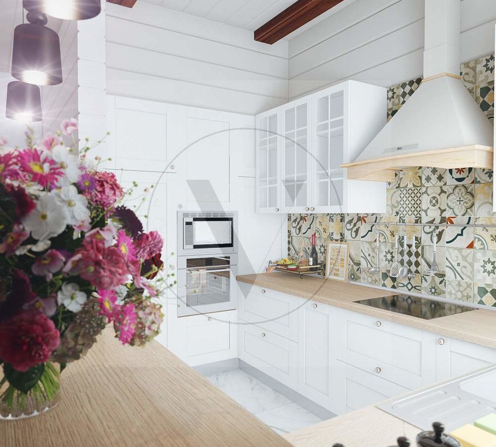 Светлая кухня с фартуком пэчворк