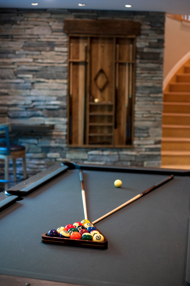 Example of a mountain style basement design in Cincinnati